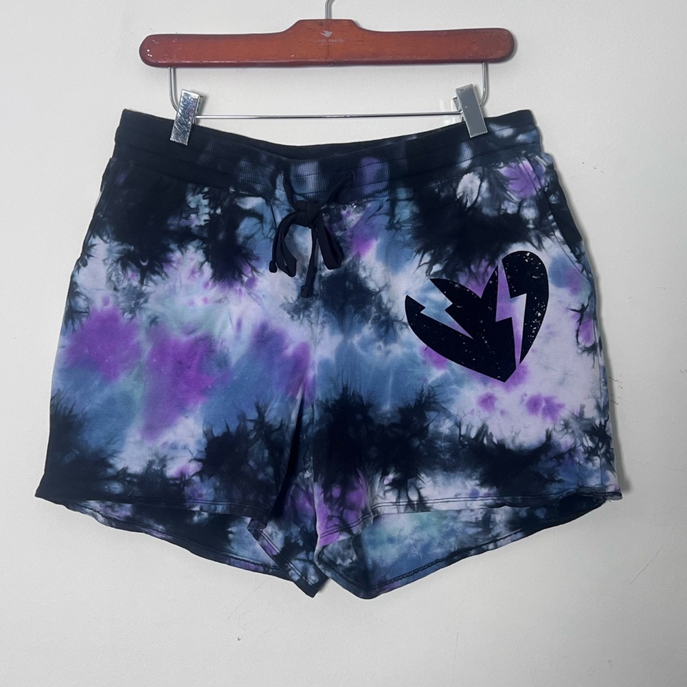 Torrid Fleece Tie-Dye Shorts with Heart Patch NWT